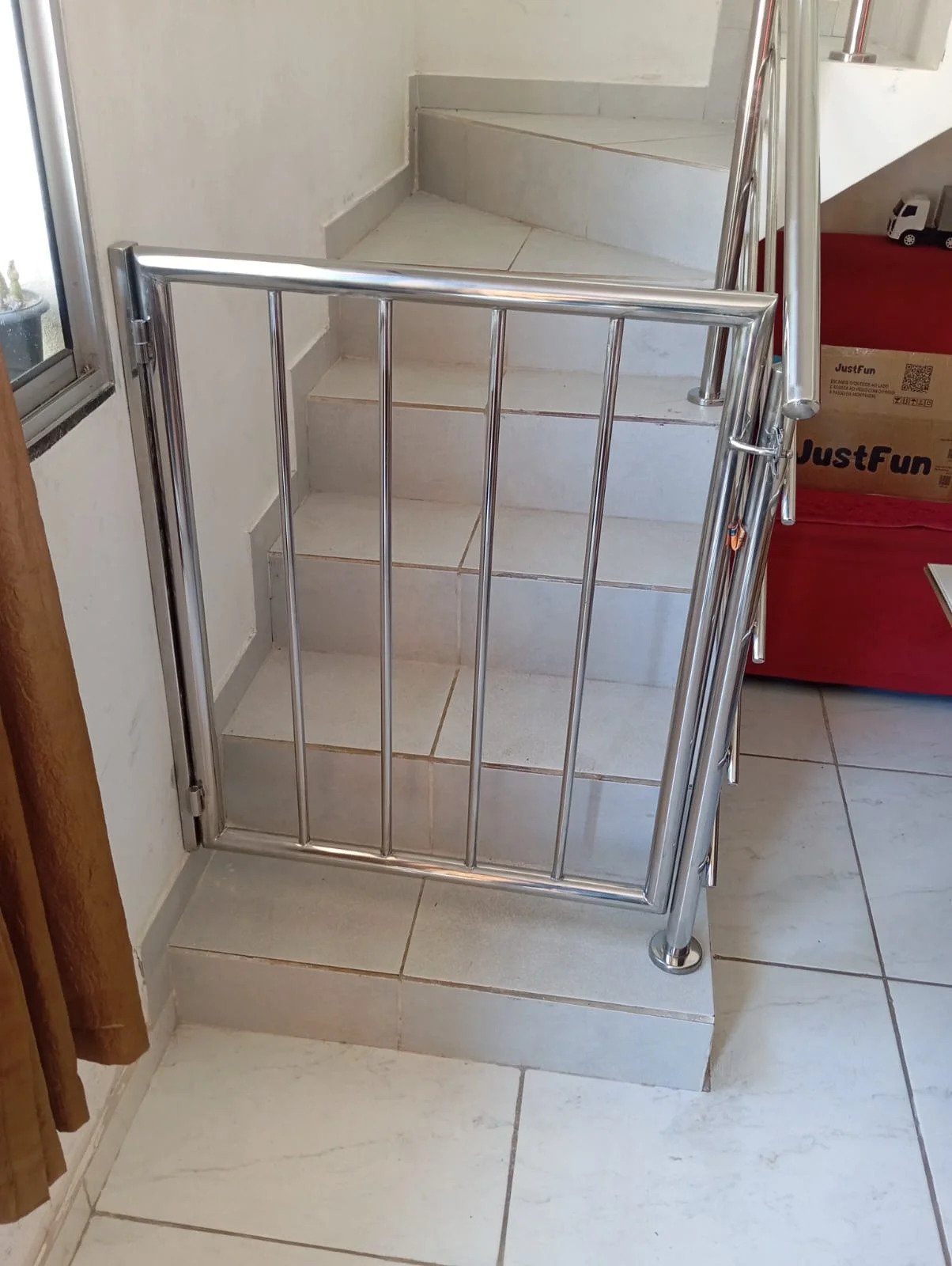 Portãozinho de segurança para escada